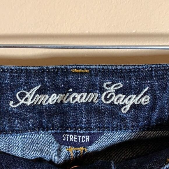 American Eagle Blue Denim Jean Capris - Picture 5 of 7